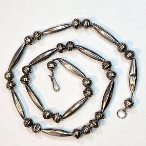 Vintage Oxidized Sterling Silver Skinny Navajo Pearls Matinee Necklace 21.5”